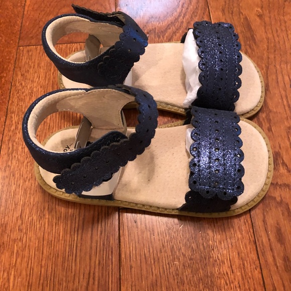 Livie & Luca New Size 9 Toddler Girl Navy Sandals - Picture 2 of 4